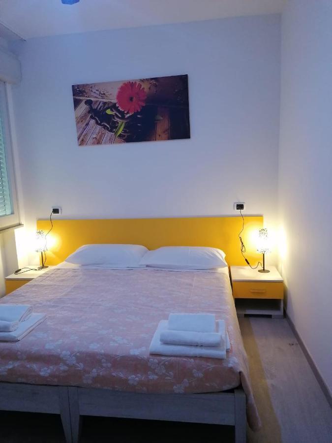 Hotel Bologna Rimini Exteriör bild