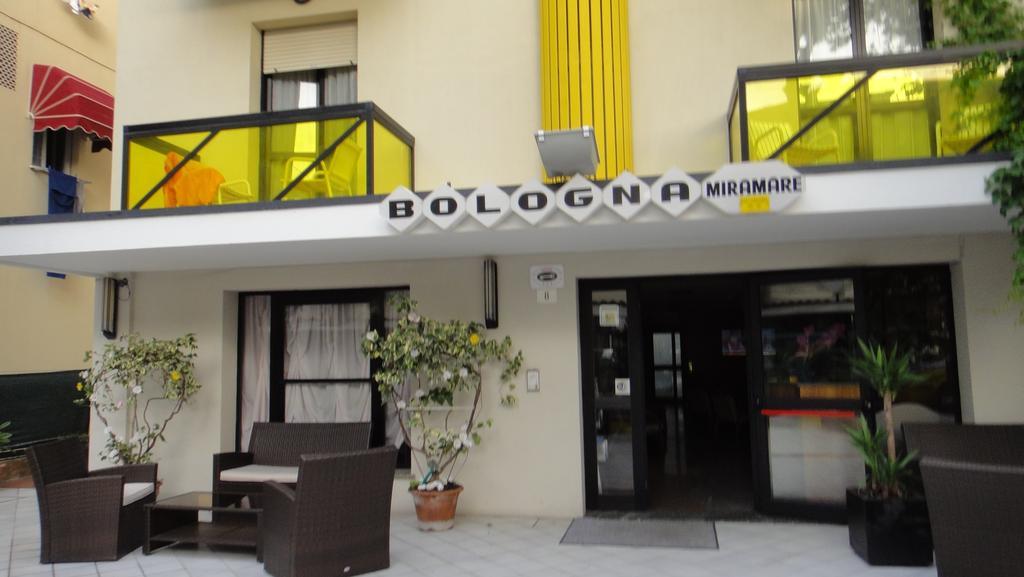 Hotel Bologna Rimini Exteriör bild